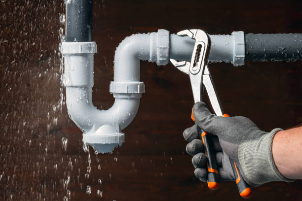 Professional Leak Detection technician working in Pinetown, NC
